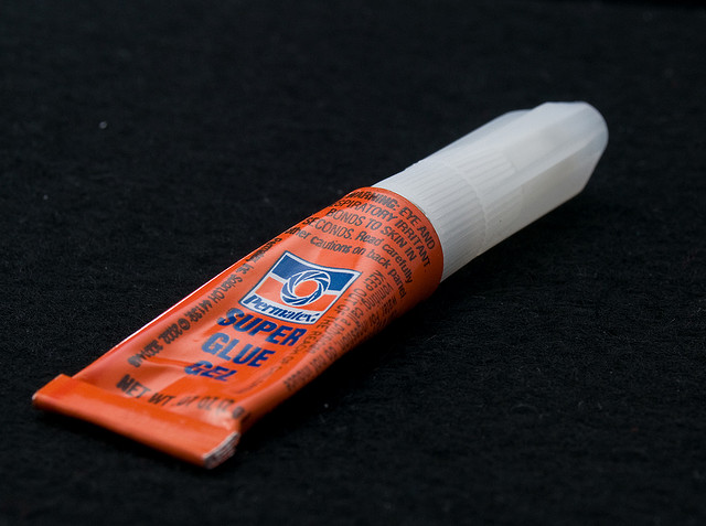 Super-Glue-tube-Earl-via-flickr